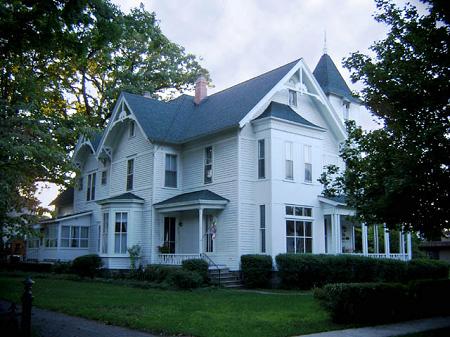 1884 Victorian: Queen Anne photo