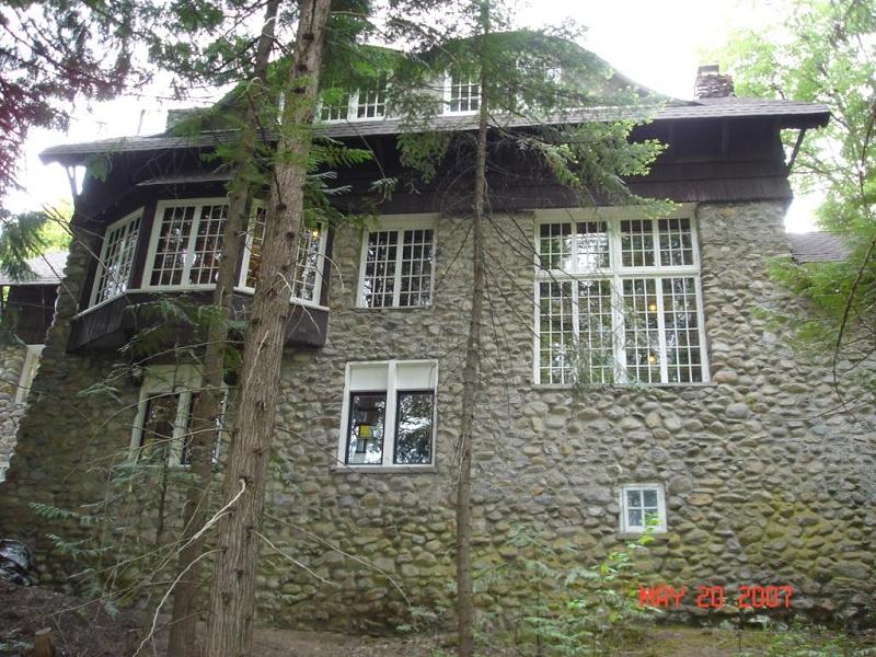 1910 Craftsman Bungalow in Metaline Falls, Washington