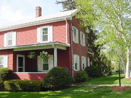 1840 Farmhouse photo