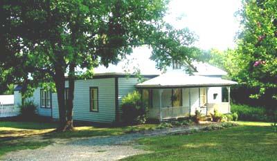 1921 Farmhouse photo