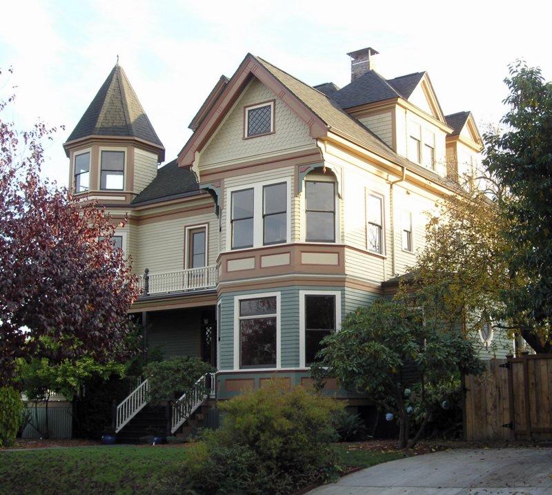 Gracious Queen Anne Victorian