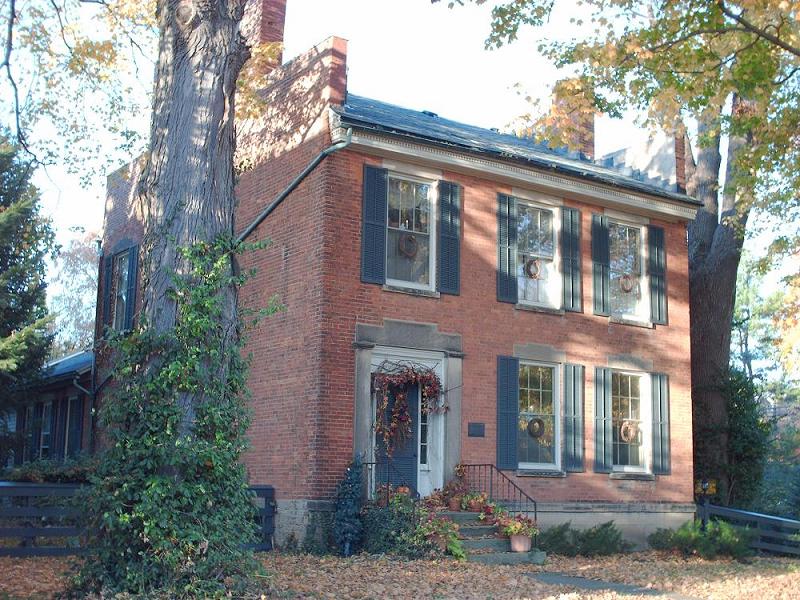oldhouses-1830-federal-the-house-of-seven-hearths-in-birmingham-ohio-colonial-house