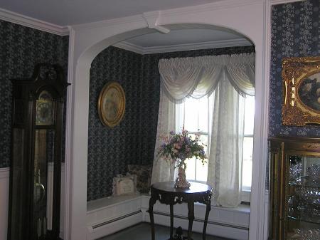 Dining room alcove