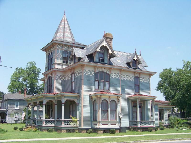 1882 Victorian Eastlake in Scotland Neck, North Carolina