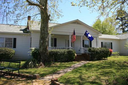 1850 Farmhouse photo