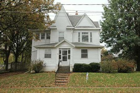 1890 Victorian: Queen Anne photo