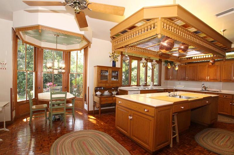 1885 Victorian in Tarpon Springs, Florida