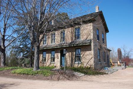 1865 Colonial Revival photo