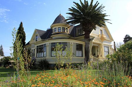 1895 Victorian: Queen Anne photo