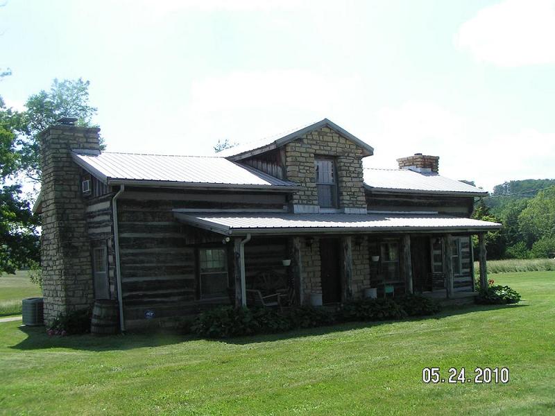 1790 Dogtail Log Home