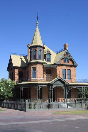 1895 Victorian: Eastlake photo