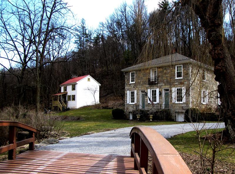Historic Stone House and Guest House 