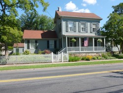 Beautiful ca 1830 Federal Farmhouse photo