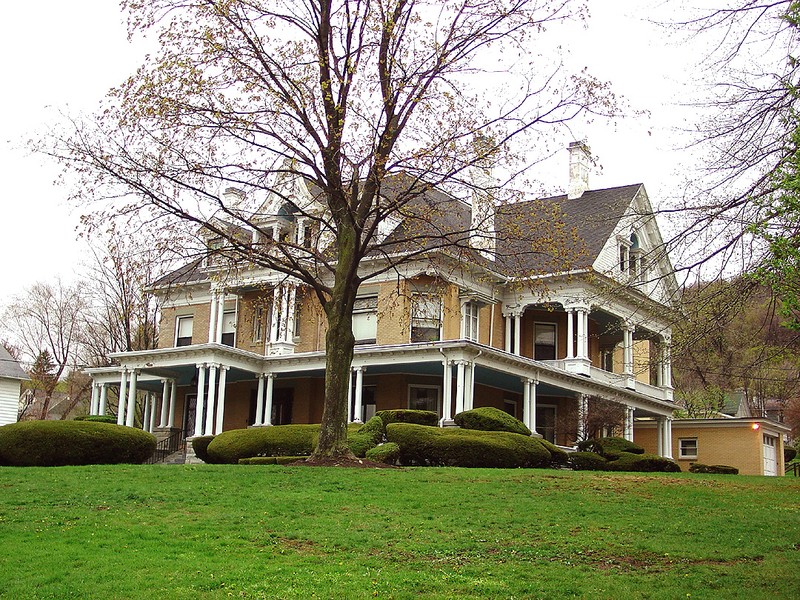 Collins Mansion
