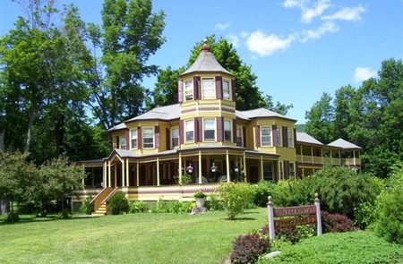 1840 Victorian: Queen Anne photo