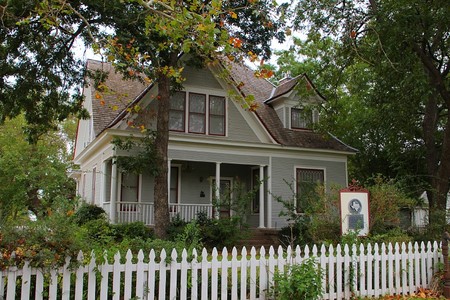 1908 Victorian: Folk photo