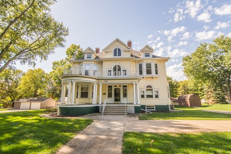 1880 Victorian: Queen Anne photo