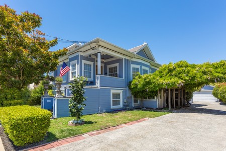 1911 Craftsman Foursquare photo
