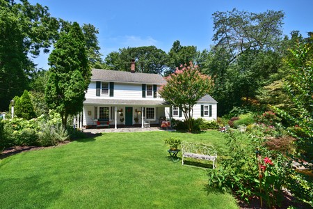1815 Colonial photo