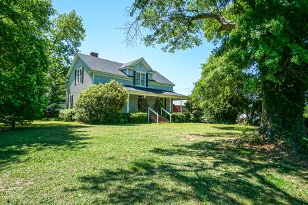1865 Farmhouse photo