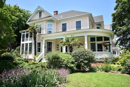 1912 Victorian: Queen Anne photo