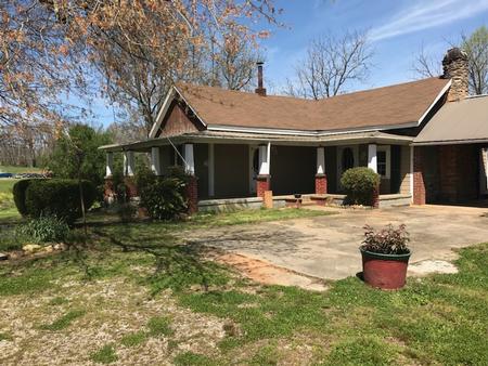 1850 Farmhouse photo
