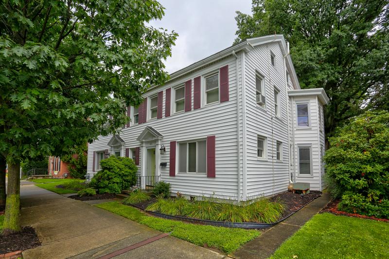 Beautiful Large Colonial Home in Denver, PA