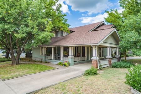 1900 Craftsman Bungalow photo