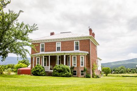 1889 Italianate photo