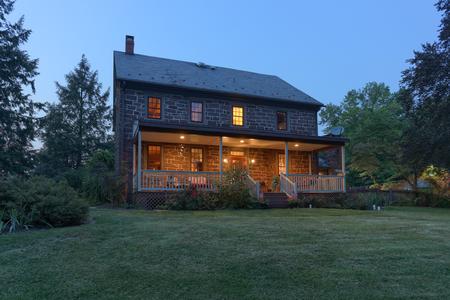 1812 Farmhouse photo