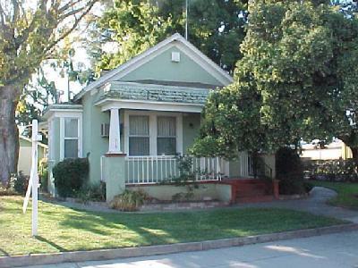 1900 Bungalow photo