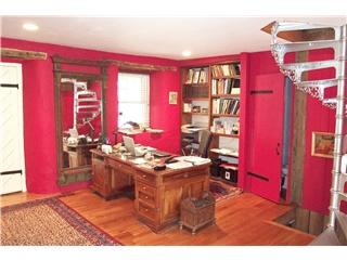 Office/Foyer