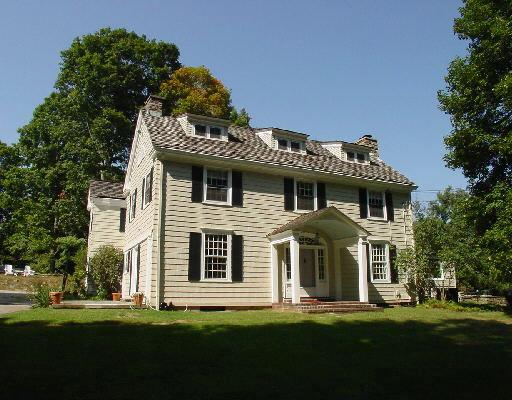 Quintessential Antique in Historic Redding Center