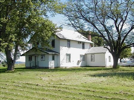 1919 Farmhouse photo