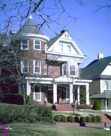 1905 Victorian: Queen Anne photo