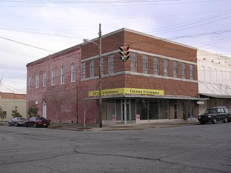 1900 Storefront photo