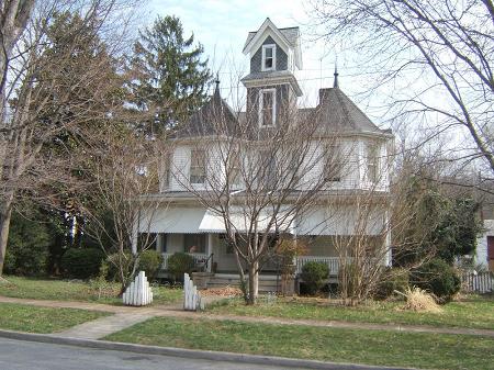 1904 Victorian: Queen Anne photo