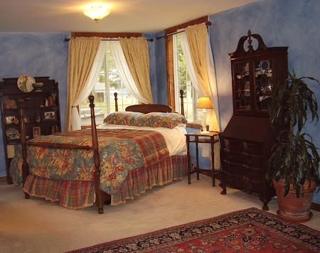 Main Floor Master Bedroom Suite