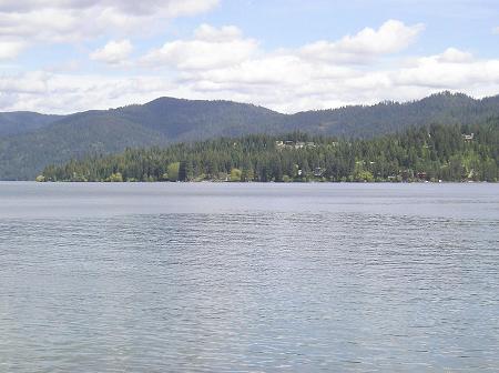 This home is just a stones throw from beautiful Hayden Lake