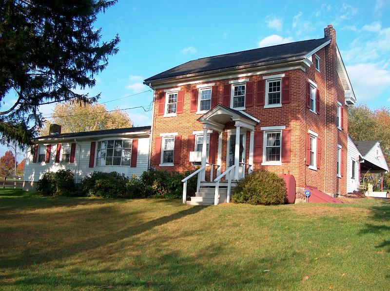 Beautiful c. 1800 Farmhouse