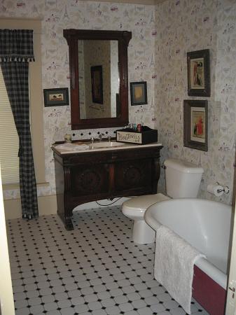 2nd bathroom