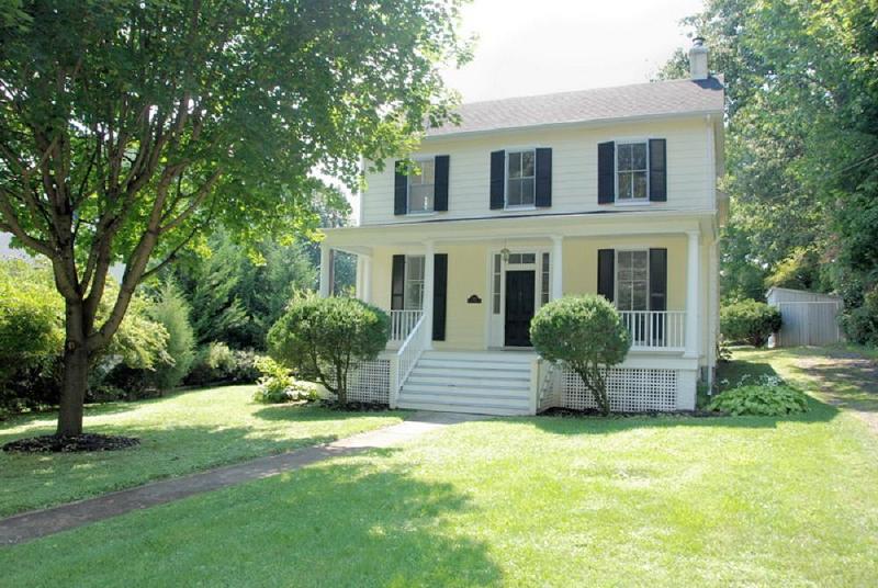 1879 Colonial in Charles Town, West Virginia