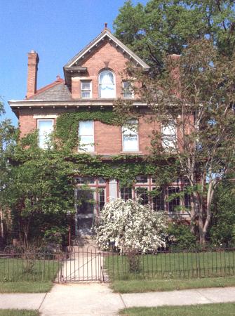 1910 American Foursquare photo