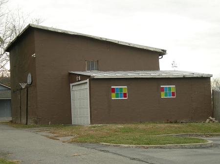 Barn with loft/garage