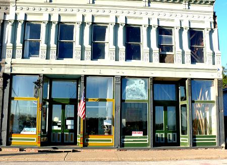 1890 Victorian Storefront & Loft Apt. photo