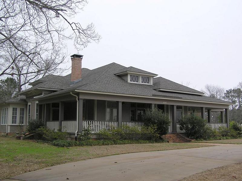 1912 Bungalow in Nacogdoches, Texas