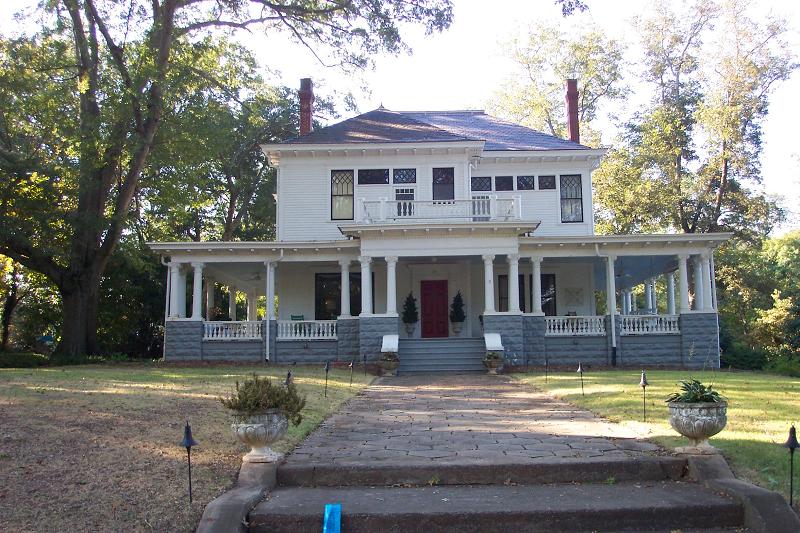 Front Porch With Wrap