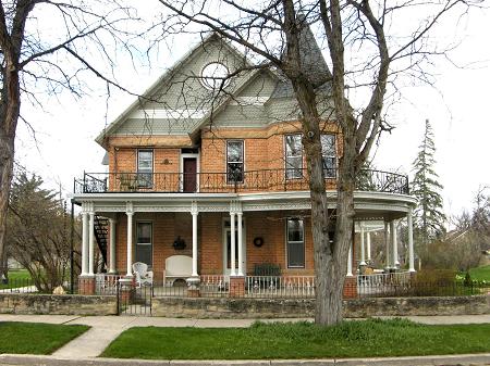 1895 Victorian: Queen Anne photo