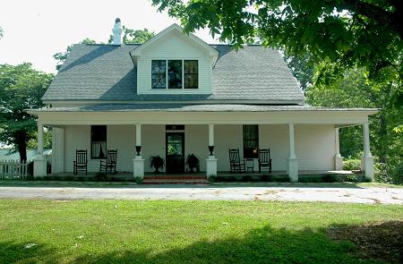 1900 Bungalow photo