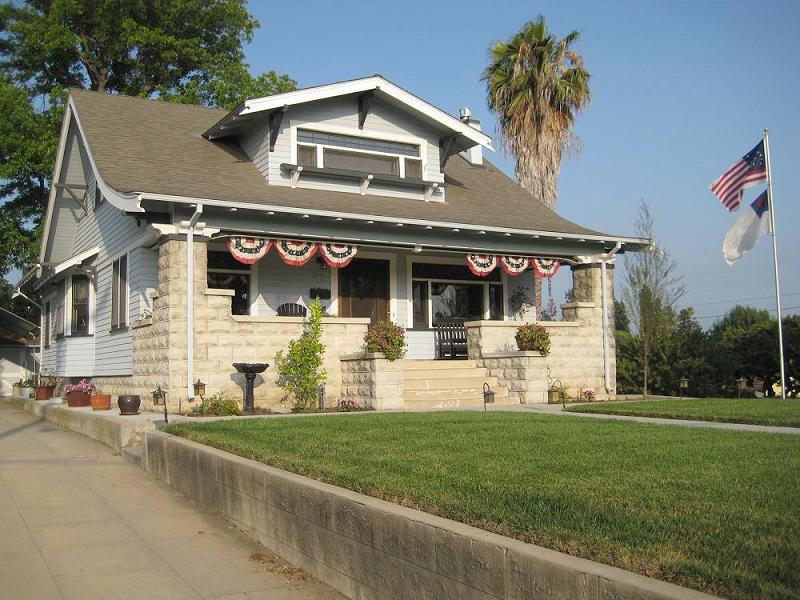 1910 Craftsman  Bungalow  in Whittier California 